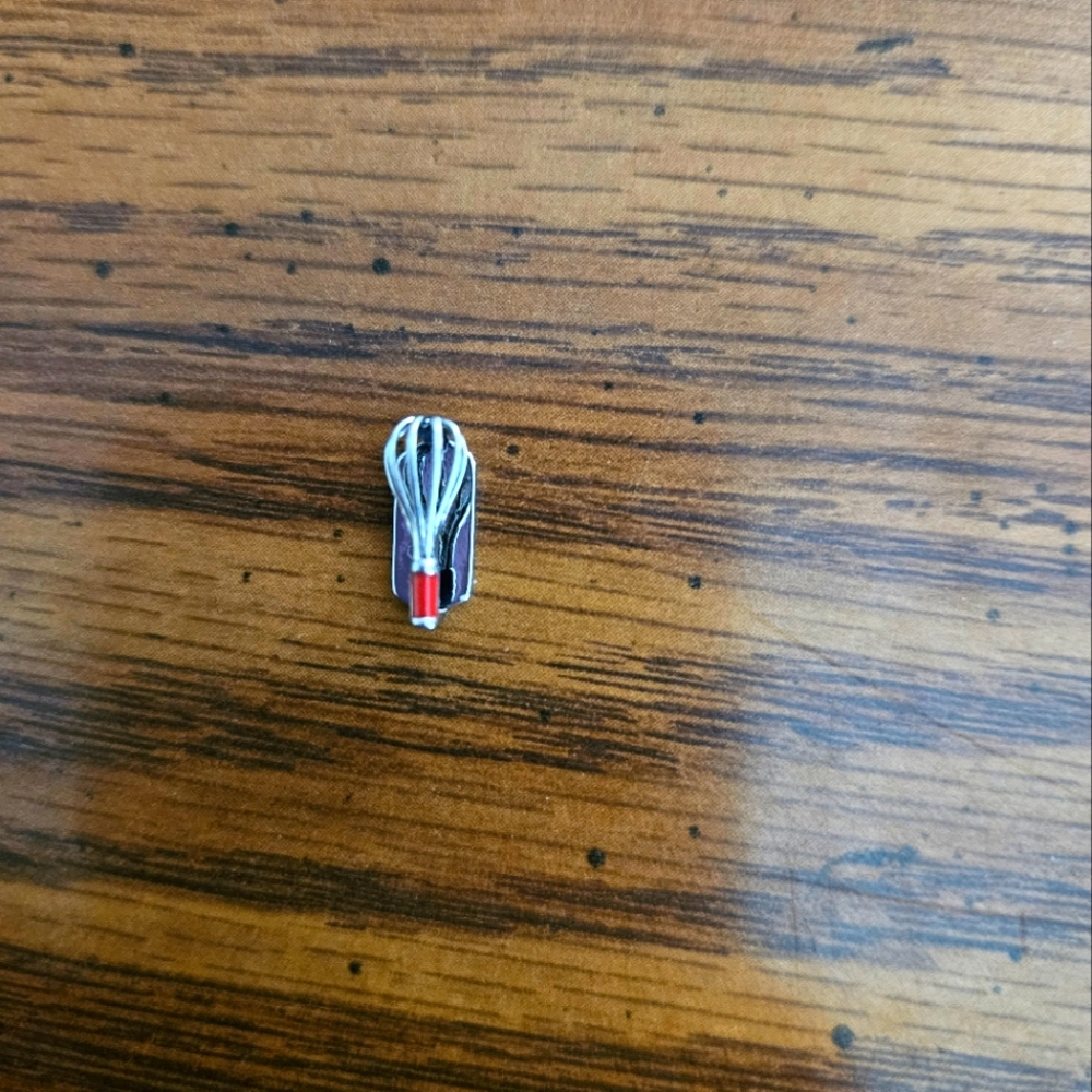 Red whisk